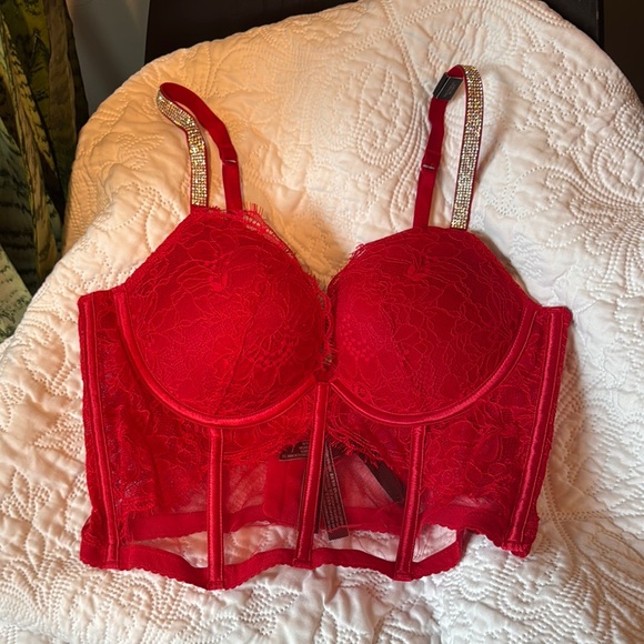 Victoria's Secret Red Bra with Underwire Support new size 34B - Picture 2 of 7